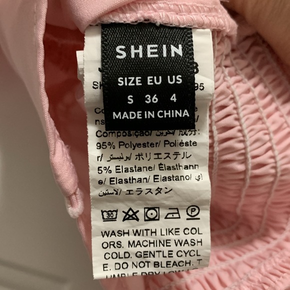 4/$10 Pink size small cropped top - Picture 5 of 6